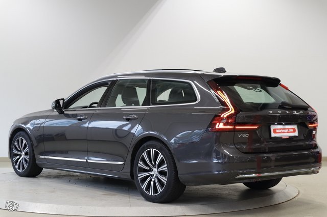 VOLVO V90 7