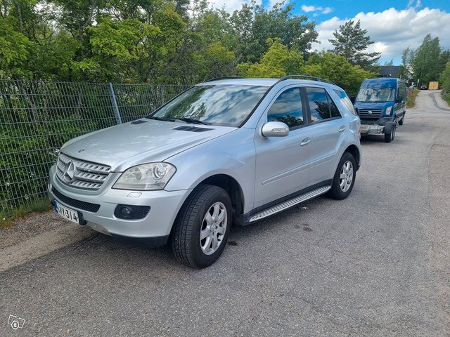 Mercedes-Benz ML 320