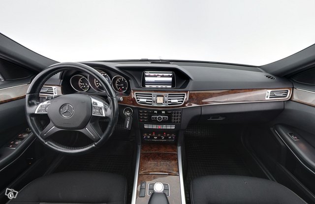 Mercedes-Benz E 11