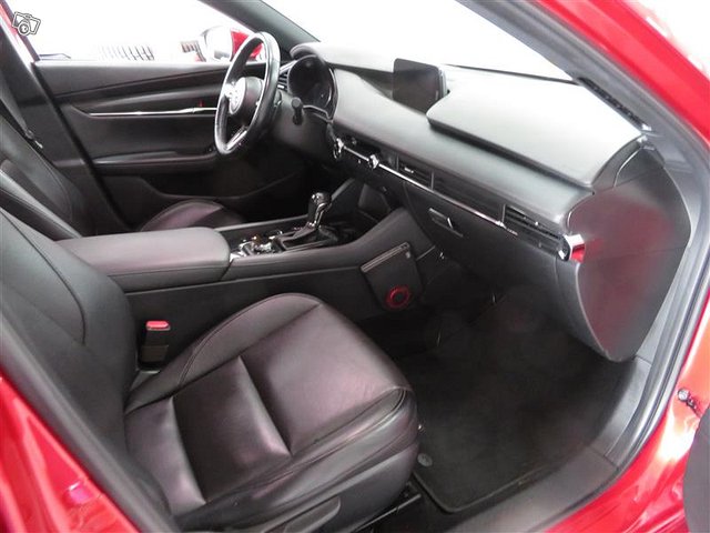 Mazda Mazda3 4