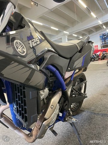 Yamaha WR 8