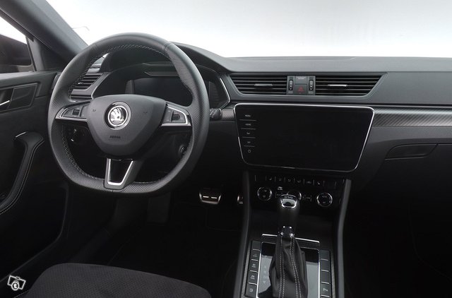 Skoda Superb 9