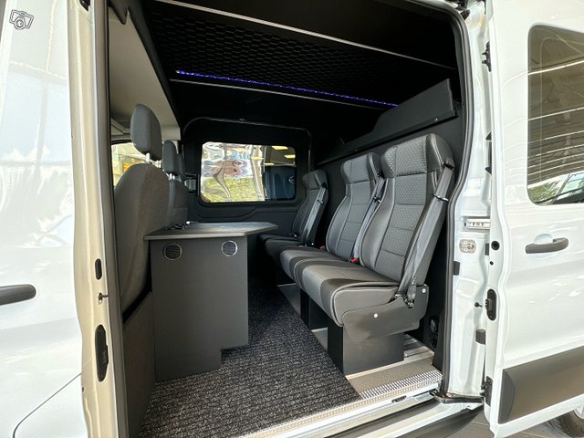 Ford Transit 17