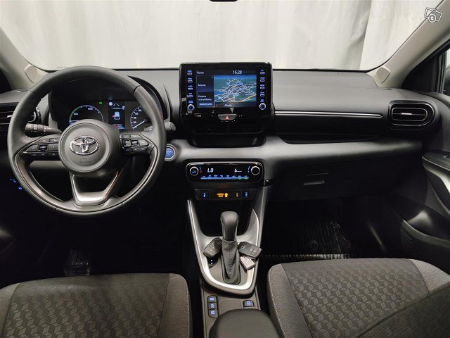 TOYOTA YARIS 10