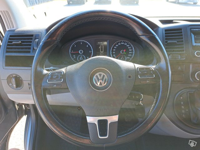 VOLKSWAGEN TRANSPORTER 11