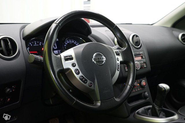 Nissan Qashqai 15