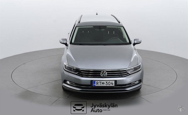 VOLKSWAGEN Passat 4