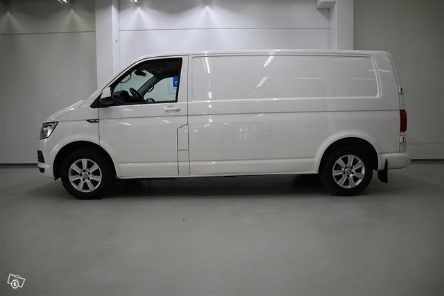 VOLKSWAGEN Transporter 2