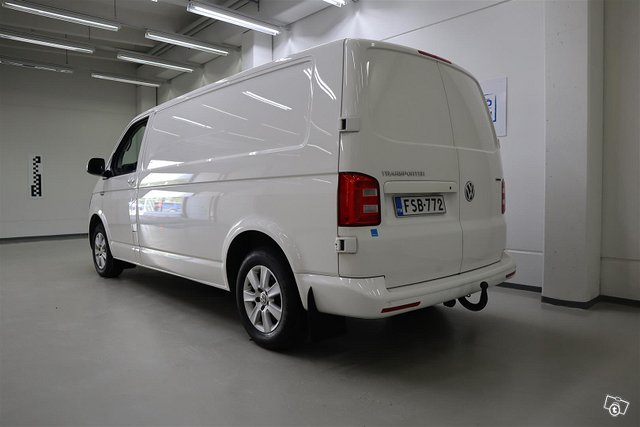 VOLKSWAGEN Transporter 4