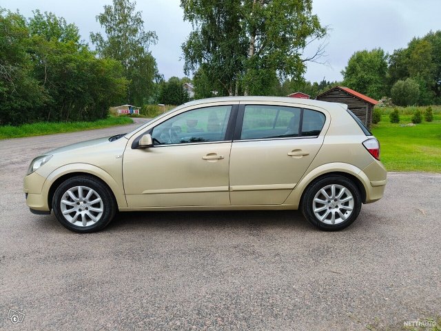 Opel Astra 2