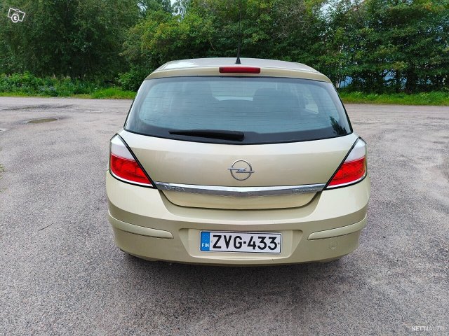 Opel Astra 4