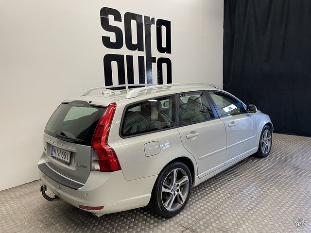 Volvo V50 3