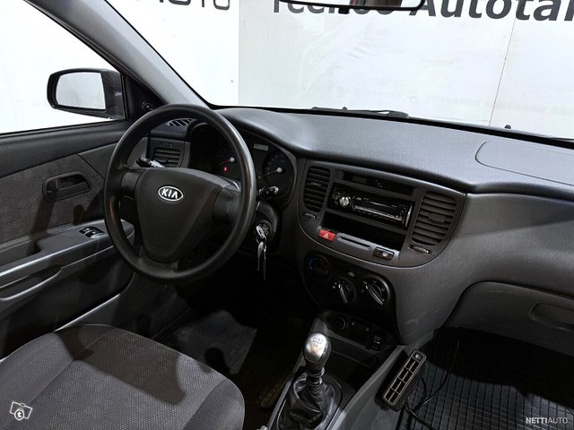 Kia Rio 7