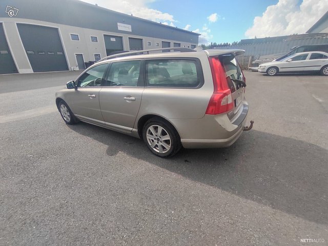 Volvo V70 2