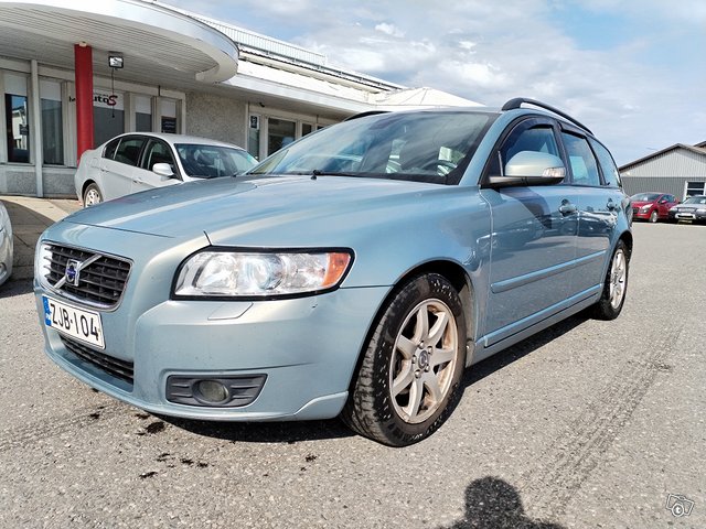 Volvo V50