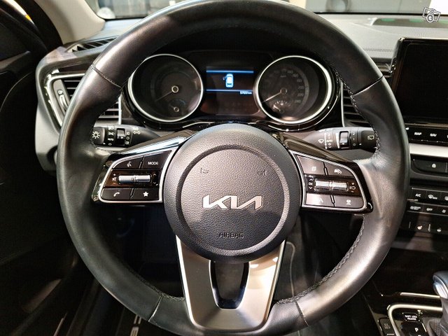 Kia Ceed 8