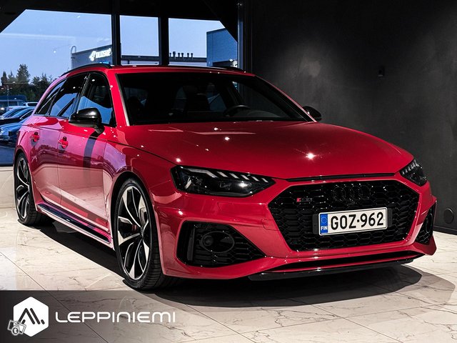 Audi RS4 13