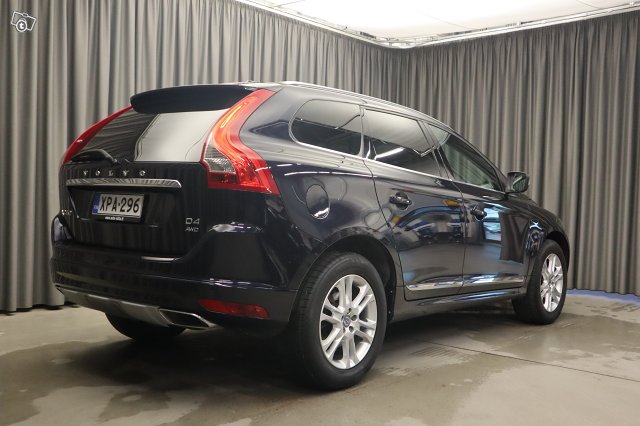 Volvo XC60 4