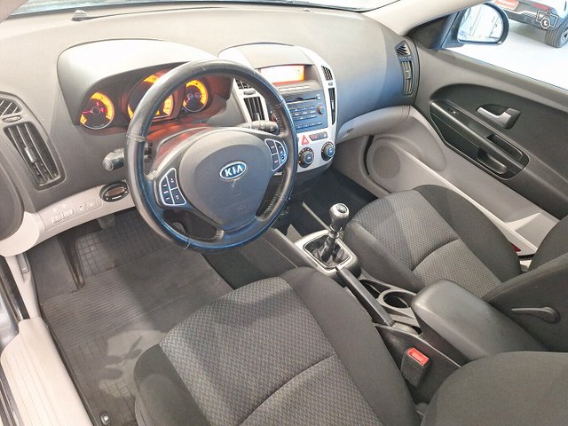 Kia Ceed 8