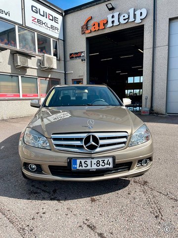 Mercedes-Benz C-sarja 2