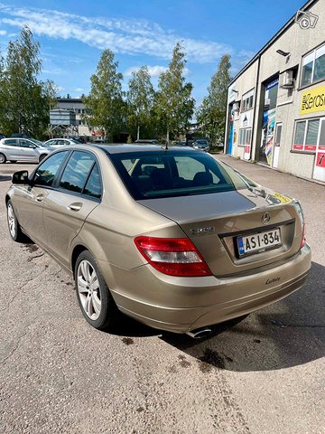 Mercedes-Benz C-sarja 11