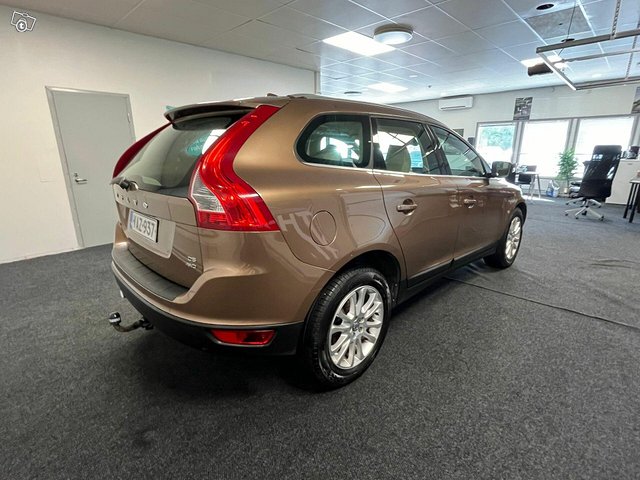 Volvo XC60 6