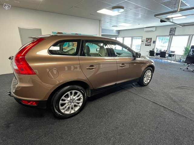 Volvo XC60 7