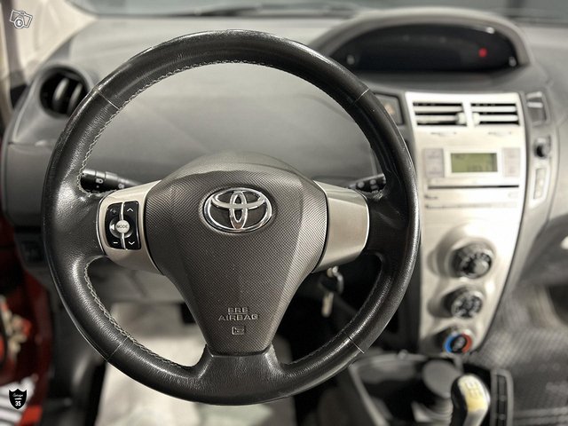 Toyota Yaris 7