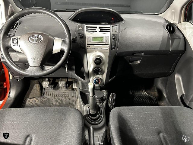 Toyota Yaris 22