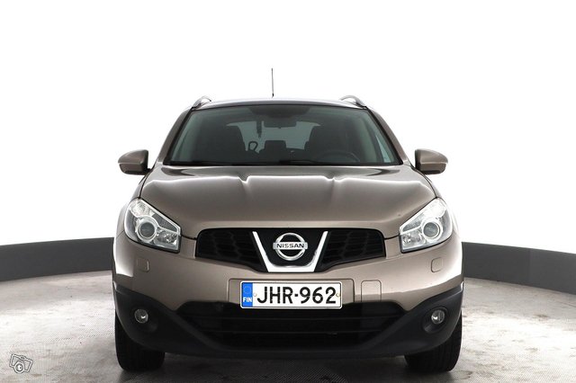 Nissan Qashqai+2 16