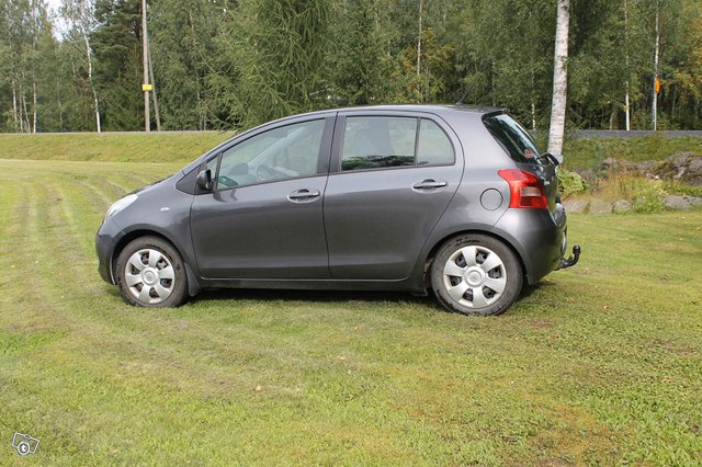 Toyota Yaris 6