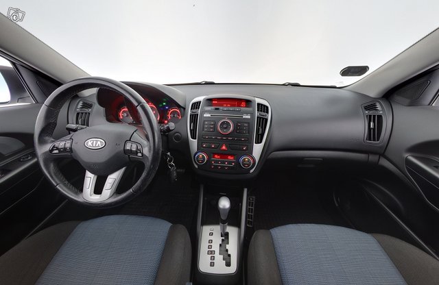 Kia Cee'd 9