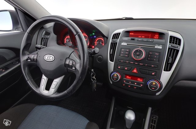 Kia Cee'd 10