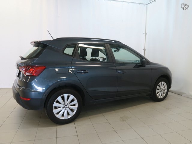 SEAT Arona 11