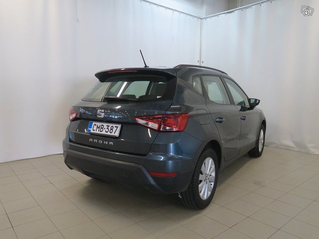 SEAT Arona 13