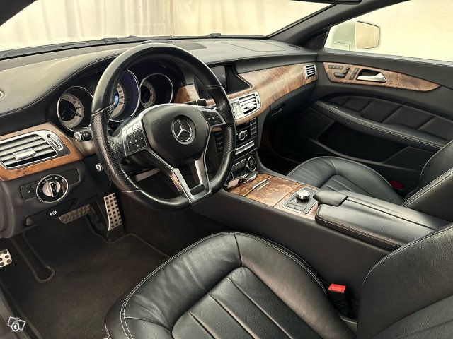 Mercedes-Benz CLS 7