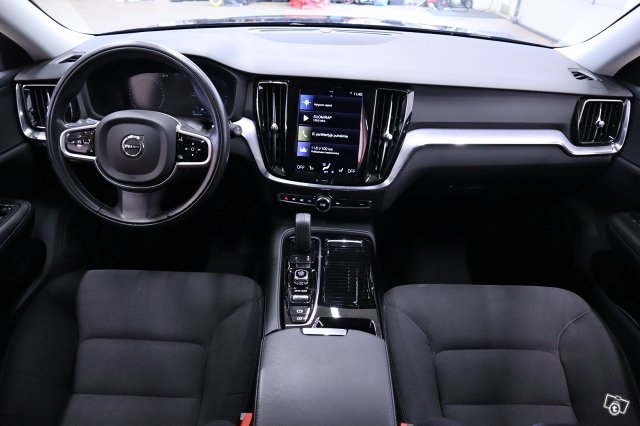 VOLVO V60 14