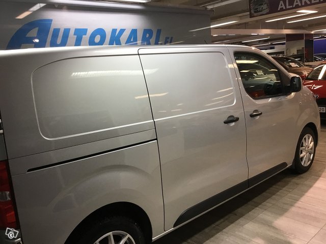 Toyota Proace 14