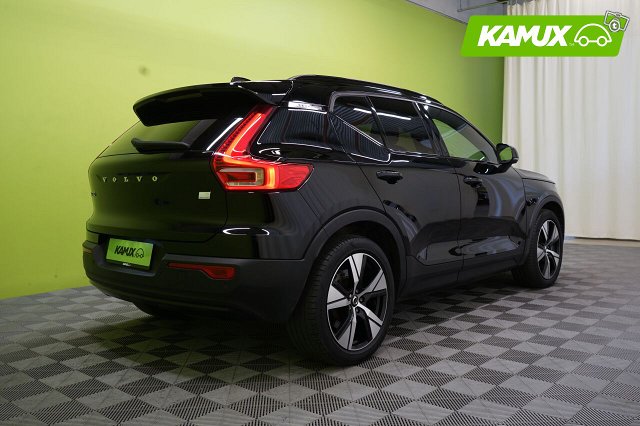 Volvo XC40 4