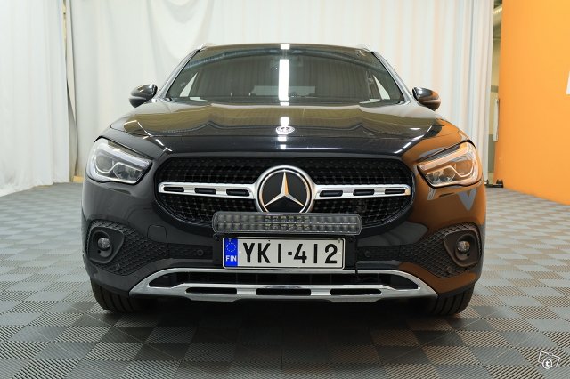 Mercedes-Benz GLA 2