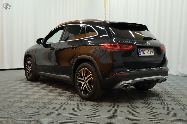 Mercedes-Benz GLA 5