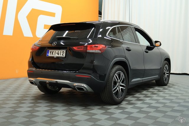 Mercedes-Benz GLA 7