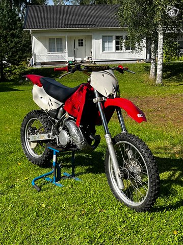 Honda CR 250R - 1100 jos tällä viikolla hakee! 1