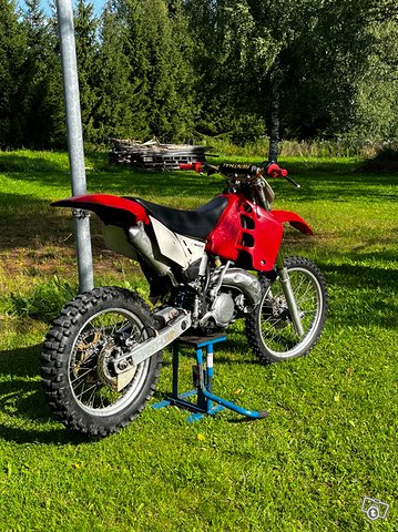 Honda CR 250R - 1100 jos tällä viikolla hakee! 2