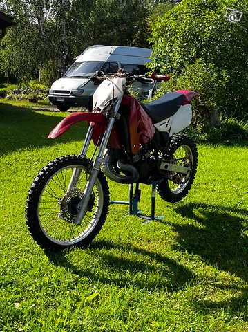 Honda CR 250R - 1100 jos tällä viikolla hakee! 3