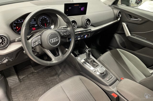 Audi Q2 6