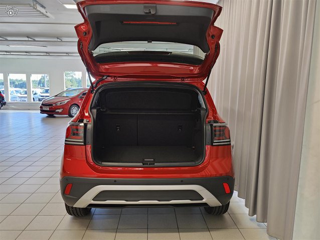 Volkswagen T-Cross 6