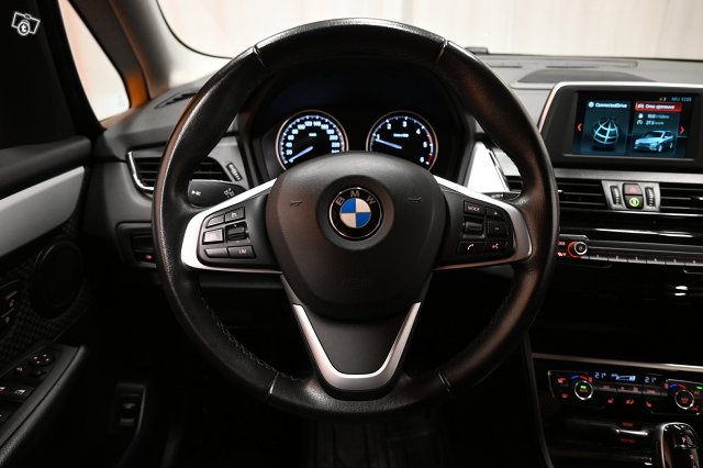 BMW 220 13