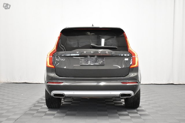 Volvo XC90 7