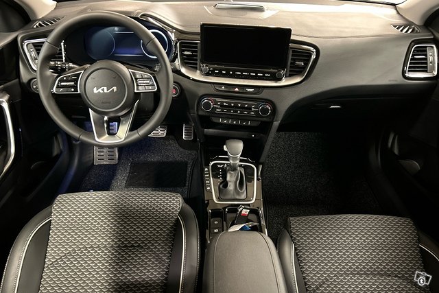 KIA Ceed 8